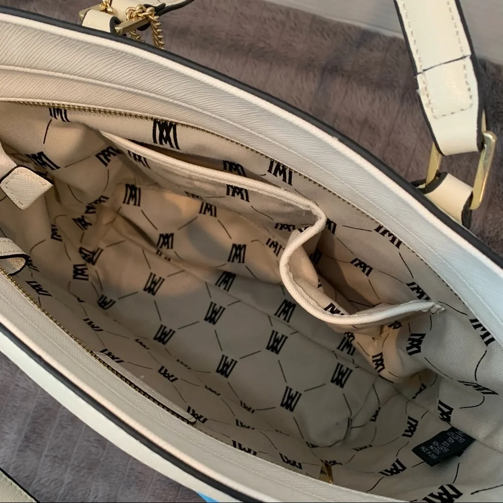 β€οΈβπ₯β€οΈβπ₯HPβ€οΈβπ₯β€οΈβπ₯Antonio Melani leather summer purse. White & black. NWOT - Picture 3 of 4